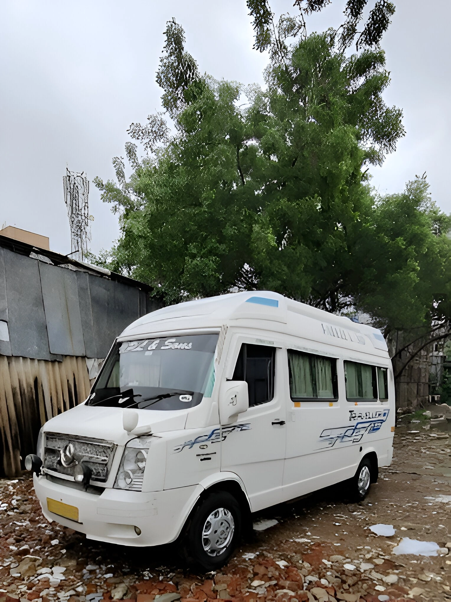 One day Tempo Traveller